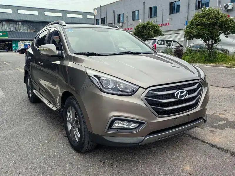 Hyundai ix35 2013 2.0L Automatic 2WD Smart GLS (National IV Emission Standard) — миниатюра 3