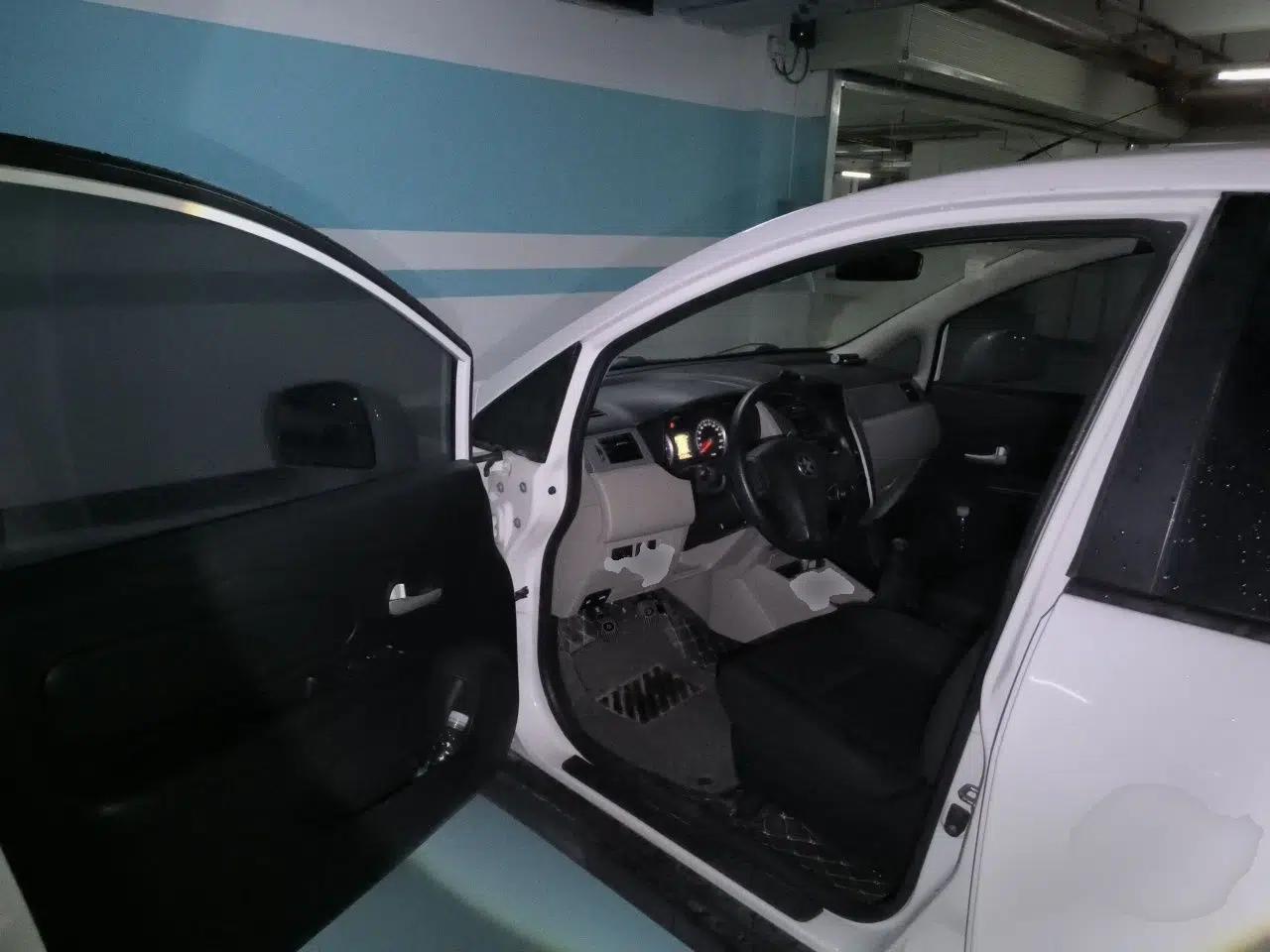 Venucia R50 2015 1.6L Manual Fashion Edition — миниатюра 16