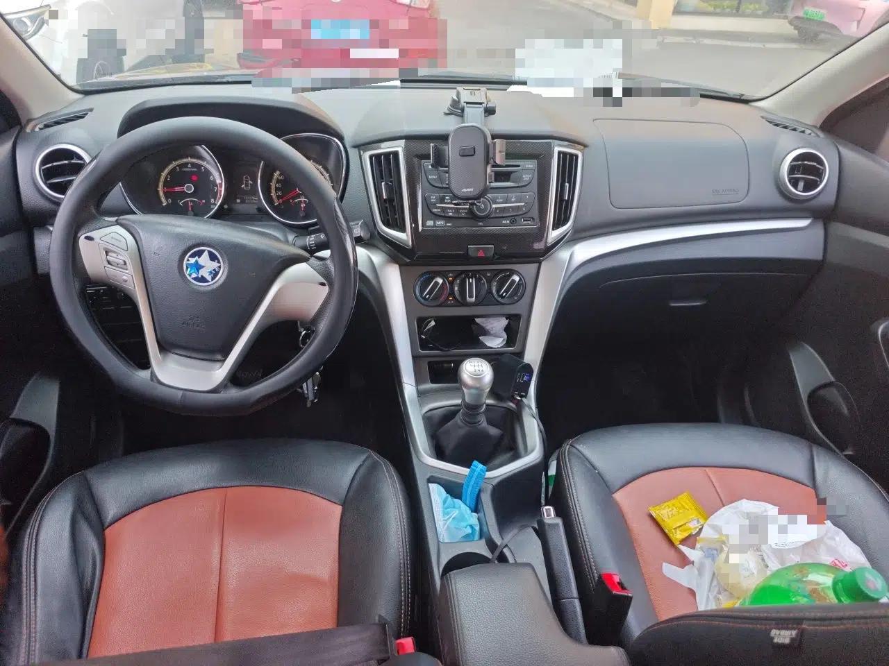 Venucia T70 2015 2.0L Manual RuiQu Version — миниатюра 9