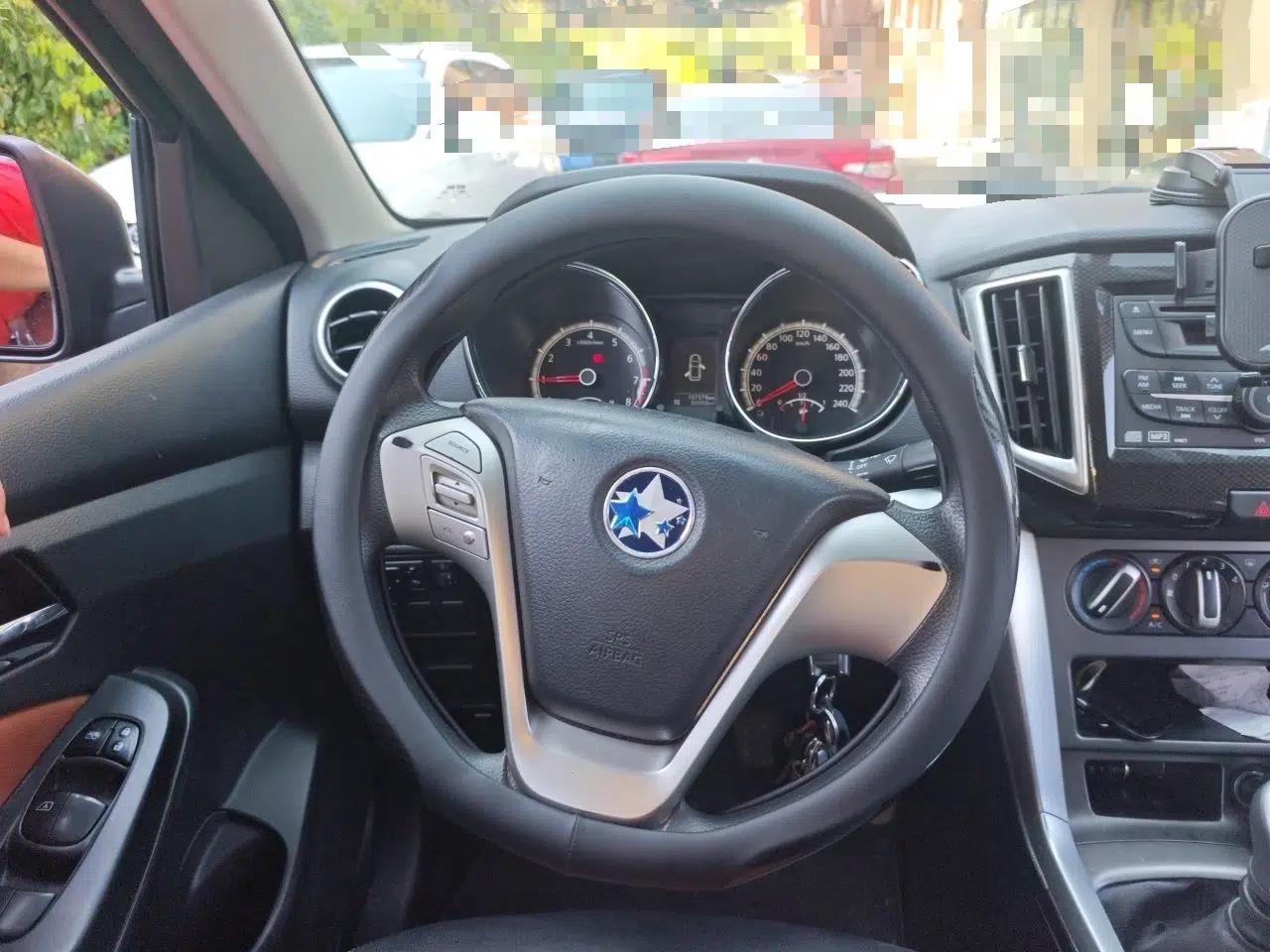 Venucia T70 2015 2.0L Manual RuiQu Version — миниатюра 10