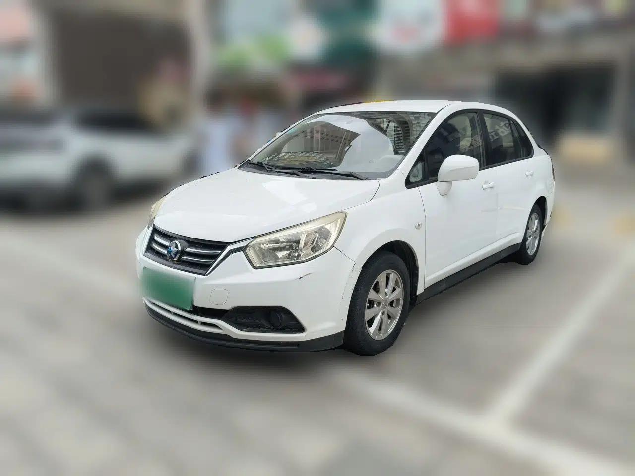 Venucia D50 2015 1.6L Manual Fashion Edition — миниатюра 1