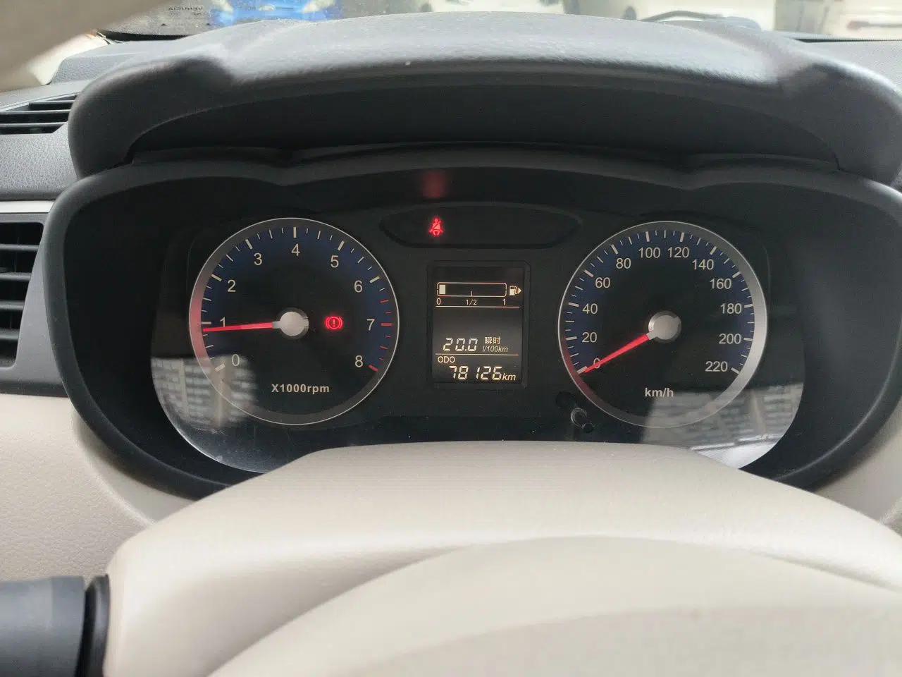 Venucia D50 2015 1.6L Manual Fashion Edition — миниатюра 11