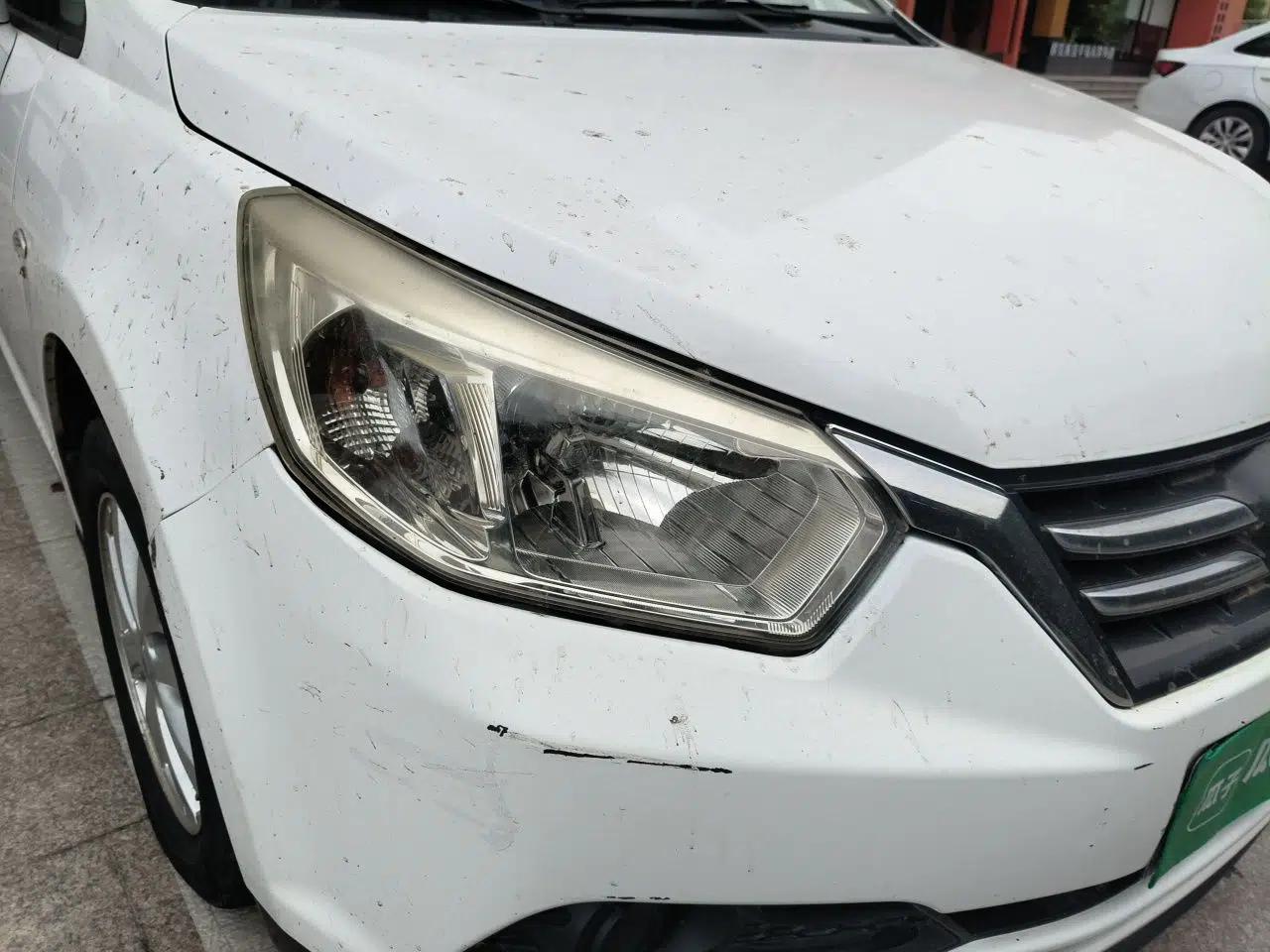 Venucia D50 2015 1.6L Manual Fashion Edition — миниатюра 7
