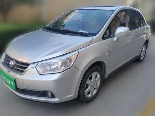 Venucia D50 2012 1.6L Manual Luxury Edition