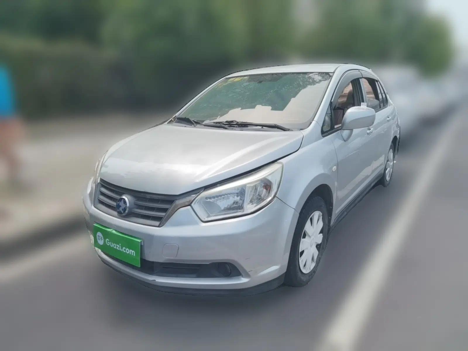 Venucia D50 2012 1.6L Manual Comfort Edition — миниатюра 1