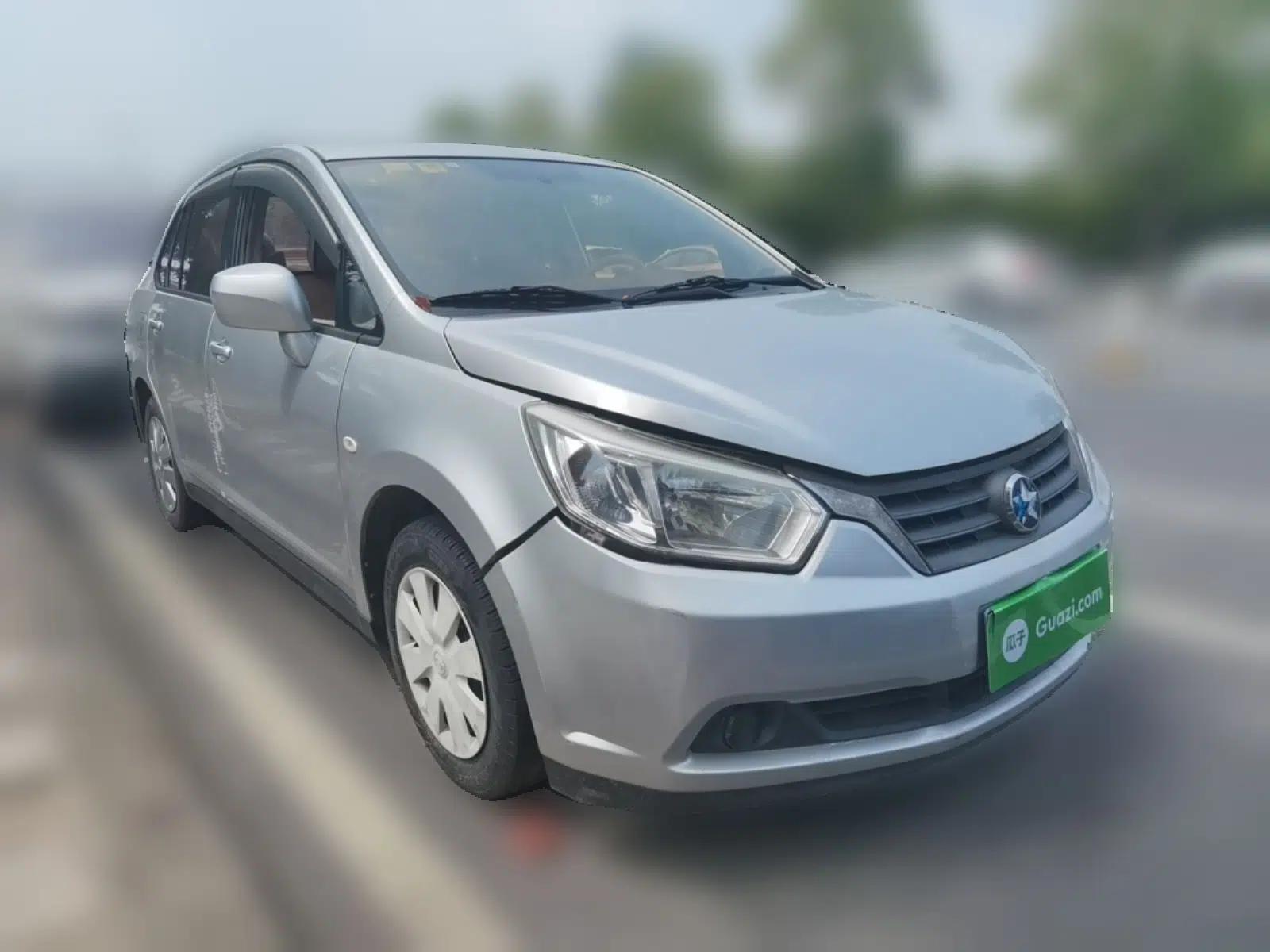 Venucia D50 2012 1.6L Manual Comfort Edition — миниатюра 3