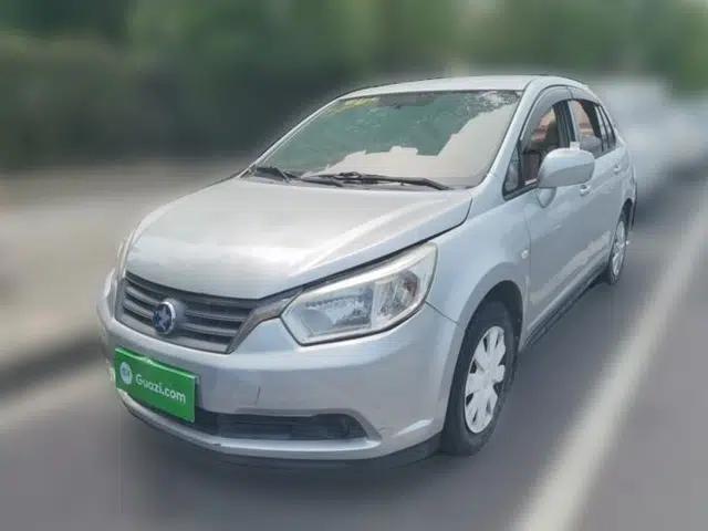 Venucia D50 2012 1.6L Manual Comfort Edition