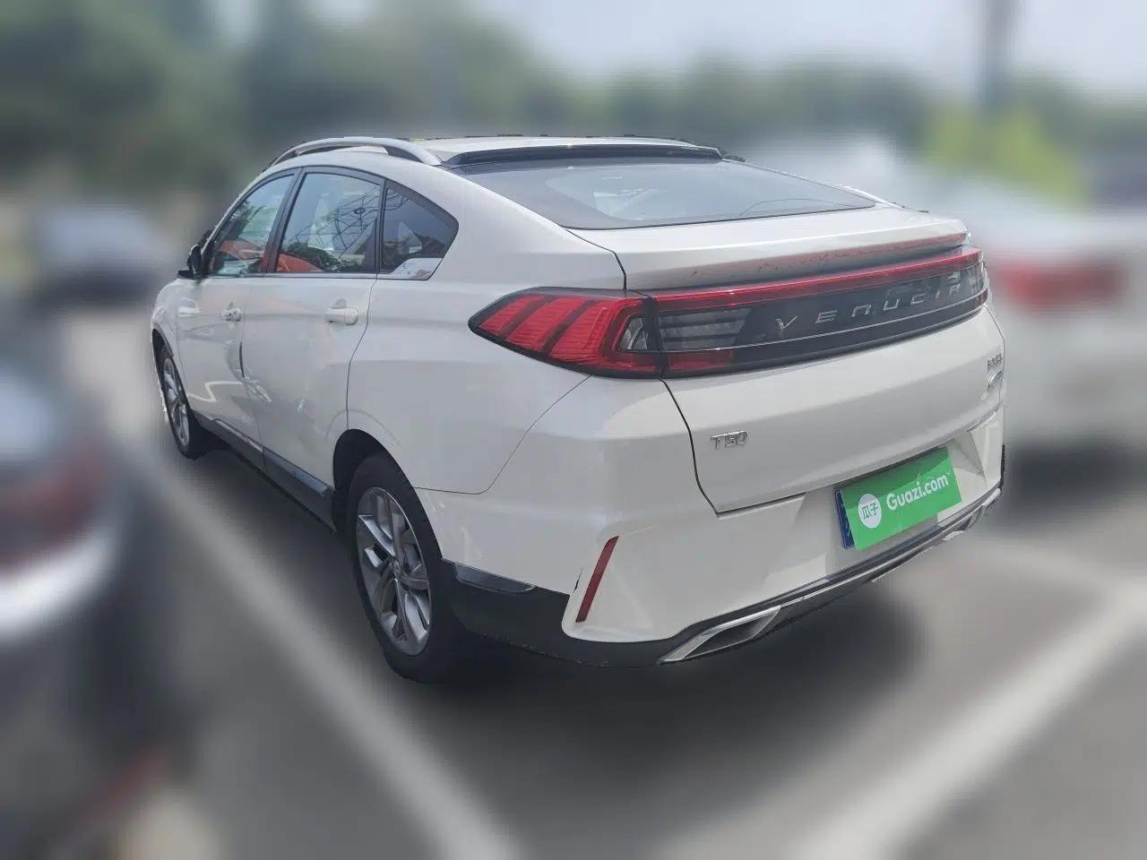 Venucia T90 2020 2.0L CVT Smart Connect & Smooth Drive Edition — миниатюра 4