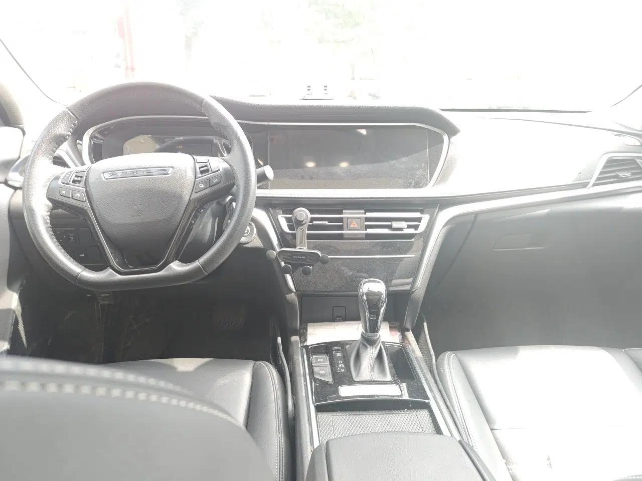 Venucia T90 2020 2.0L CVT Smart Connect & Smooth Drive Edition — миниатюра 9