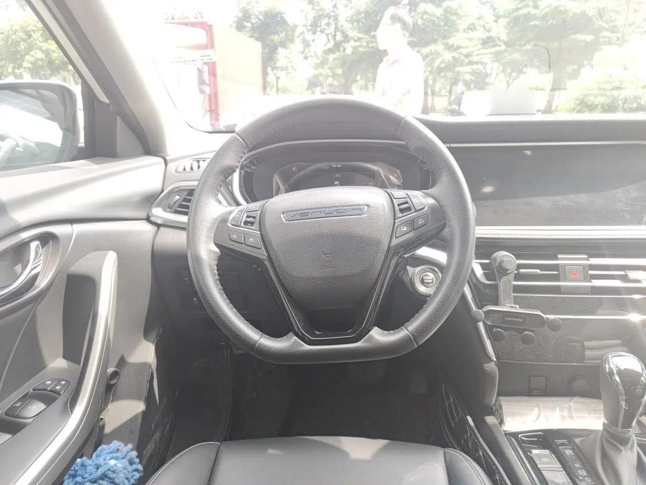 Venucia T90 2020 2.0L CVT Smart Connect & Smooth Drive Edition — миниатюра 10