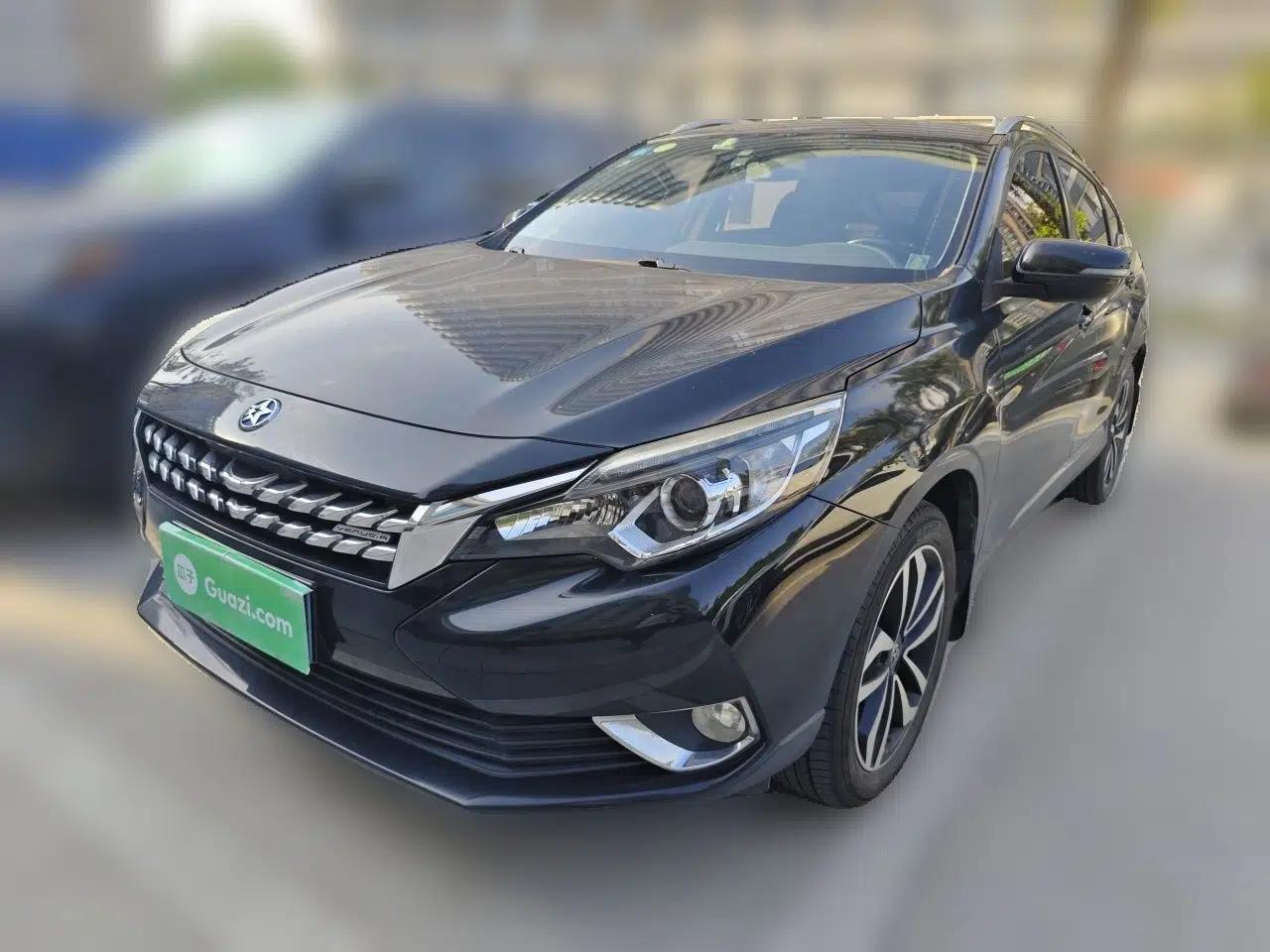 Venucia T90 2017 2.0L CVT Smart Edition — миниатюра 1