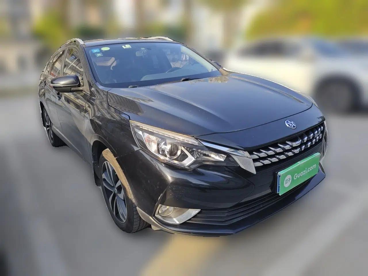 Venucia T90 2017 2.0L CVT Smart Edition — миниатюра 3