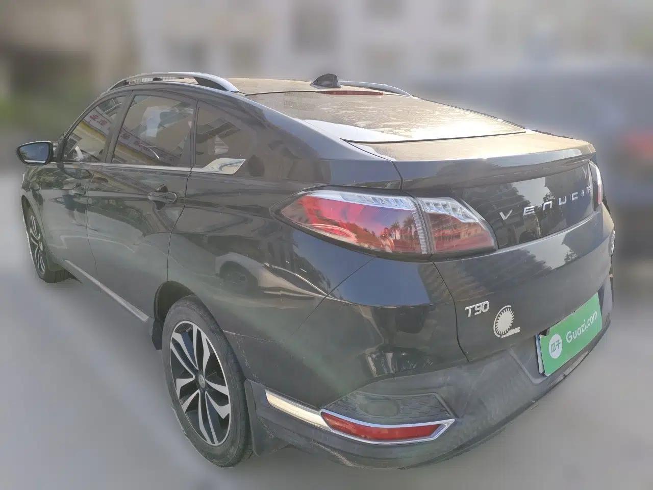 Venucia T90 2017 2.0L CVT Smart Edition — миниатюра 4