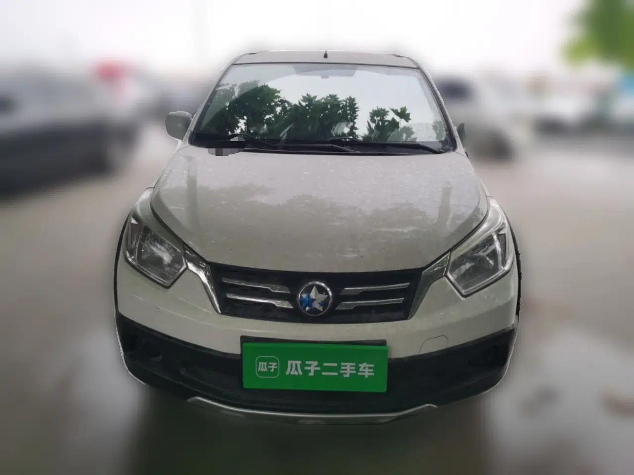 Venucia R50X 2015 1.6L Manual Trend Edition — миниатюра 2