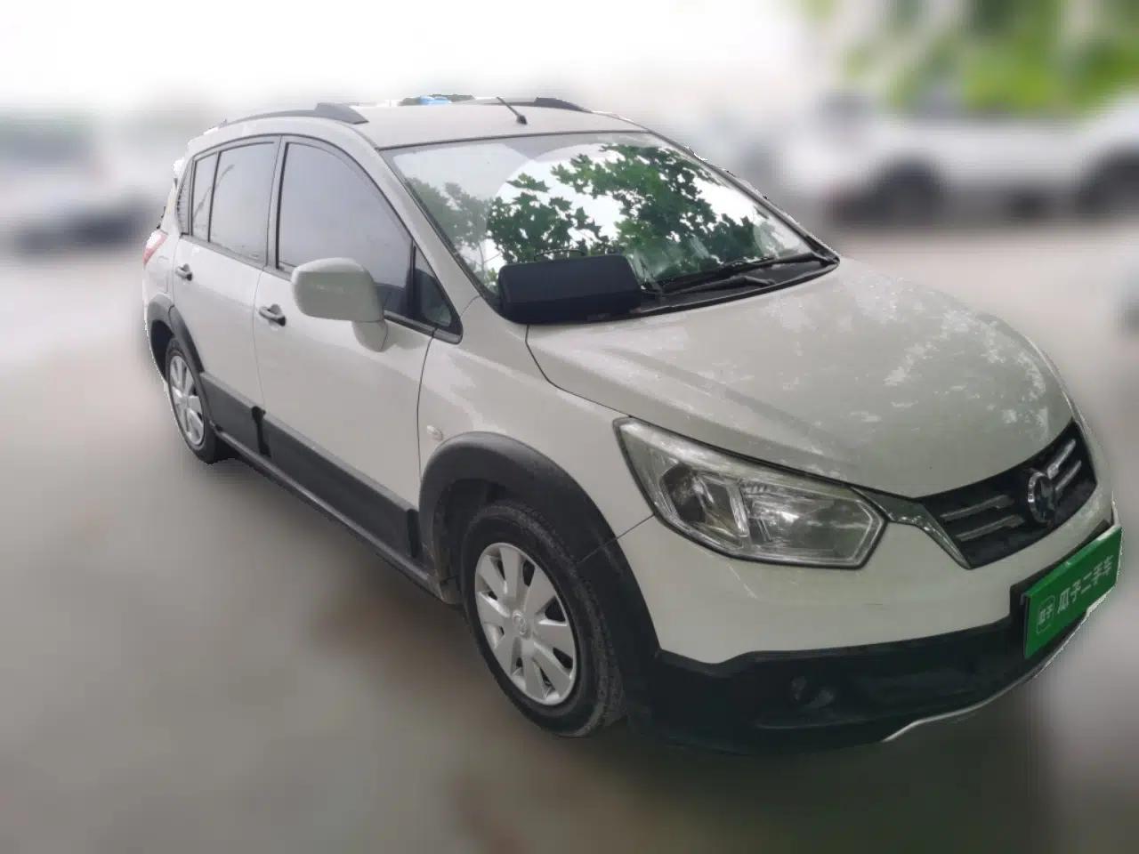 Venucia R50X 2015 1.6L Manual Trend Edition — миниатюра 3