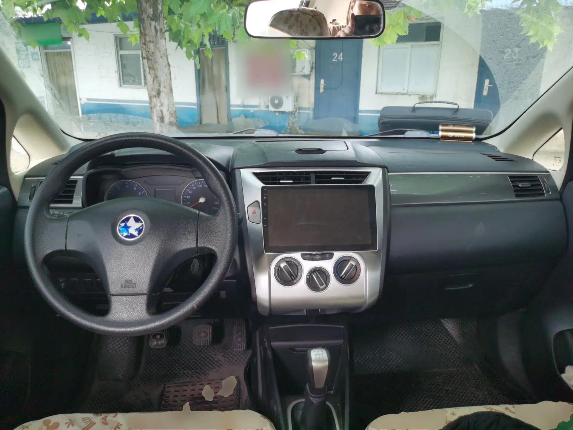 Venucia R50X 2015 1.6L Manual Trend Edition — миниатюра 9
