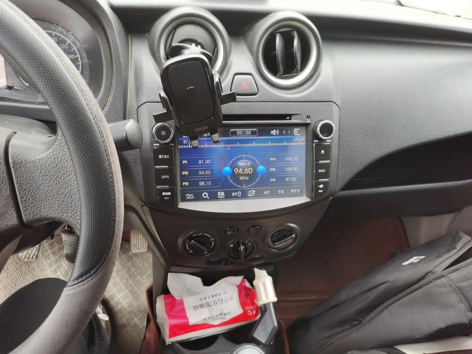 Venucia R30 2014 1.2L Manual Enjoyment Edition — миниатюра 13