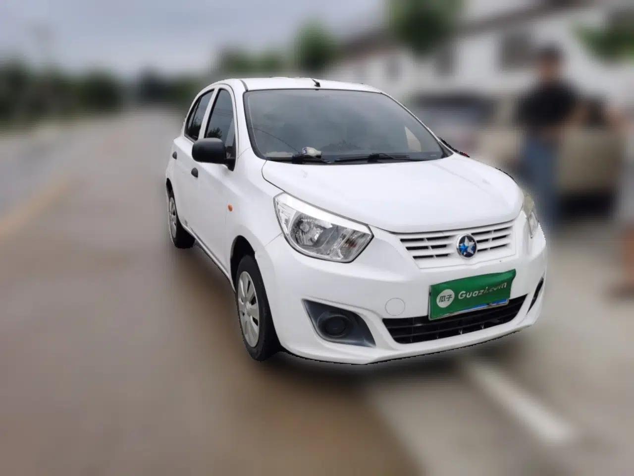 Venucia R30 2014 1.2L Manual Enjoyment Edition — миниатюра 3