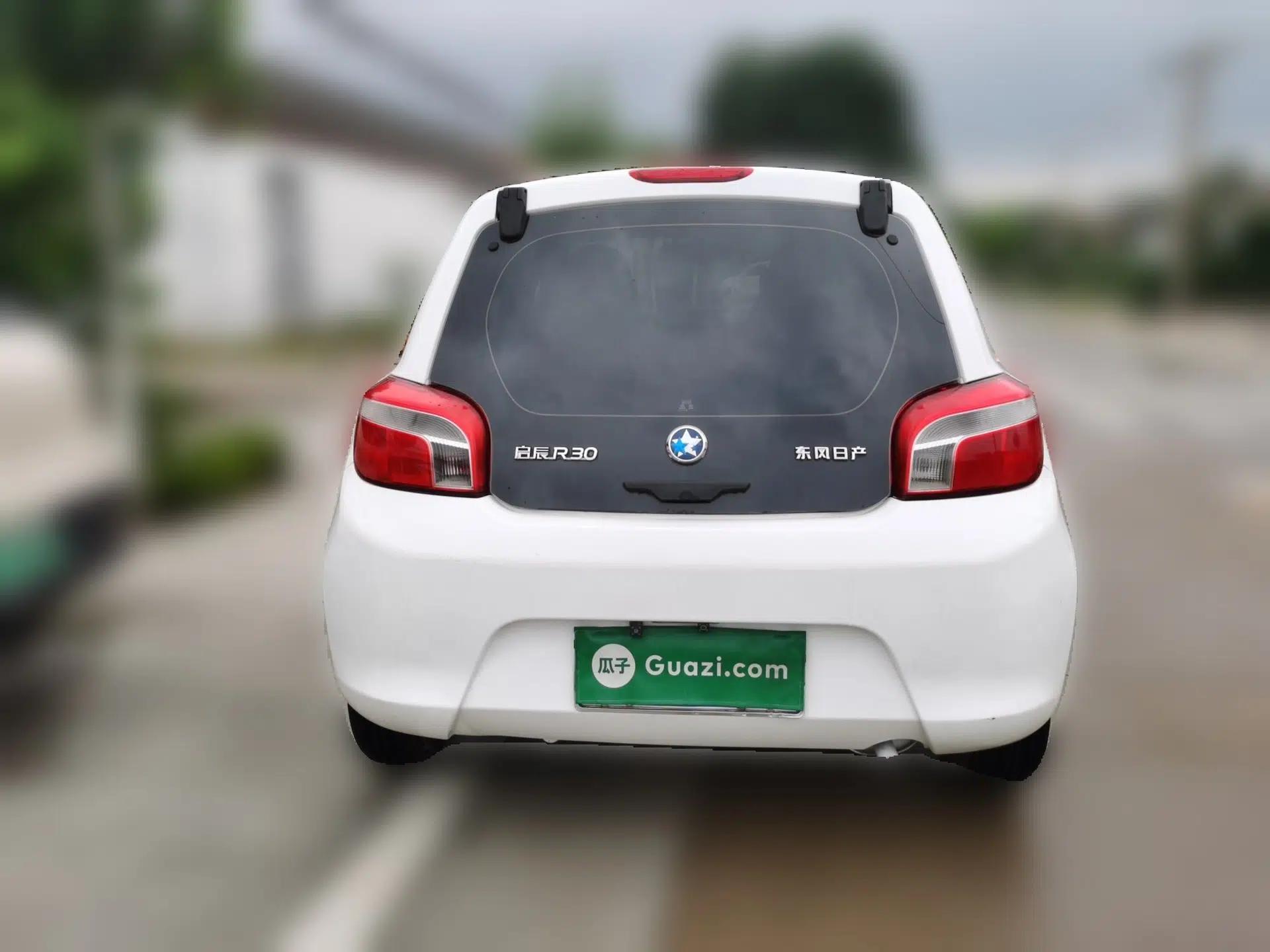 Venucia R30 2014 1.2L Manual Enjoyment Edition — миниатюра 5