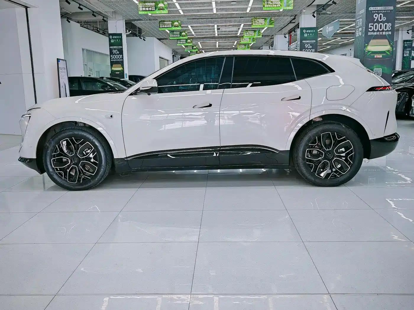 Avita 07 2026 Ultra All-Electric 4WD — миниатюра 4