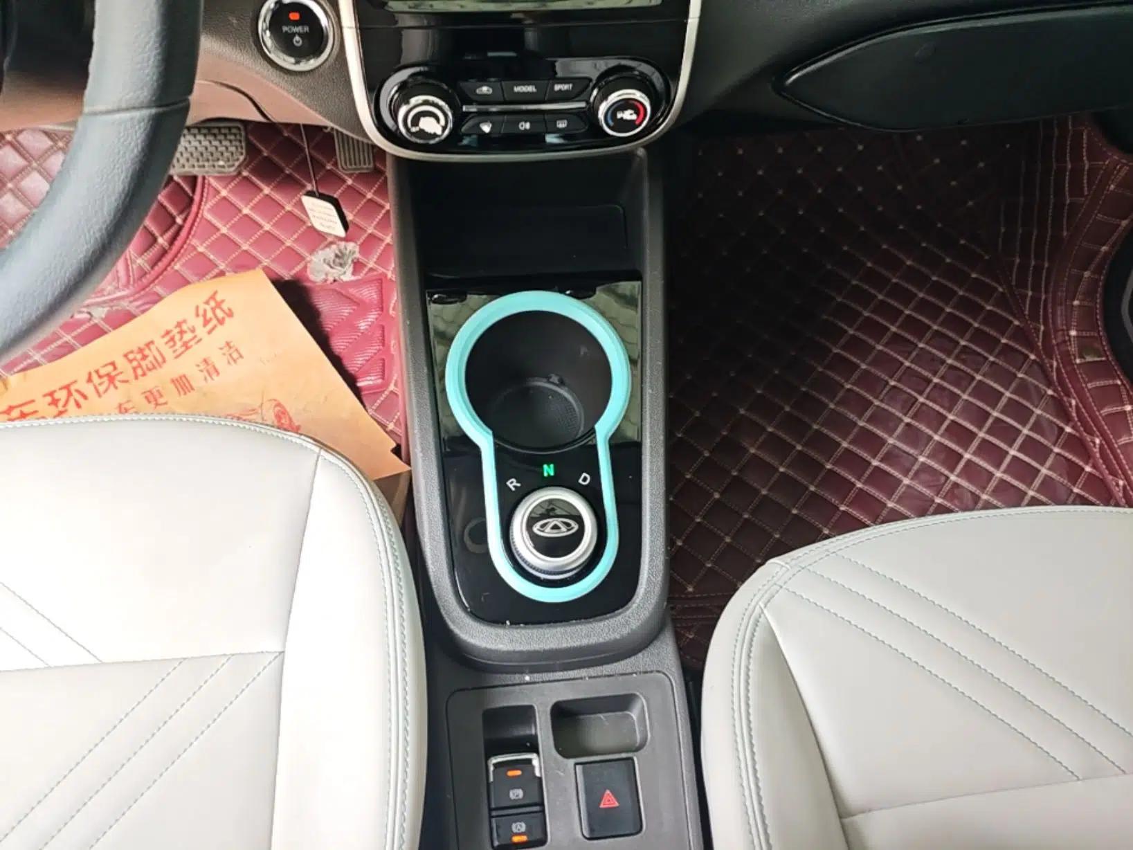 Chery QQ Little Ant 2021 200 000-Yuan Ant Fan Edition Talent Version NMC Battery 301 km — миниатюра 16