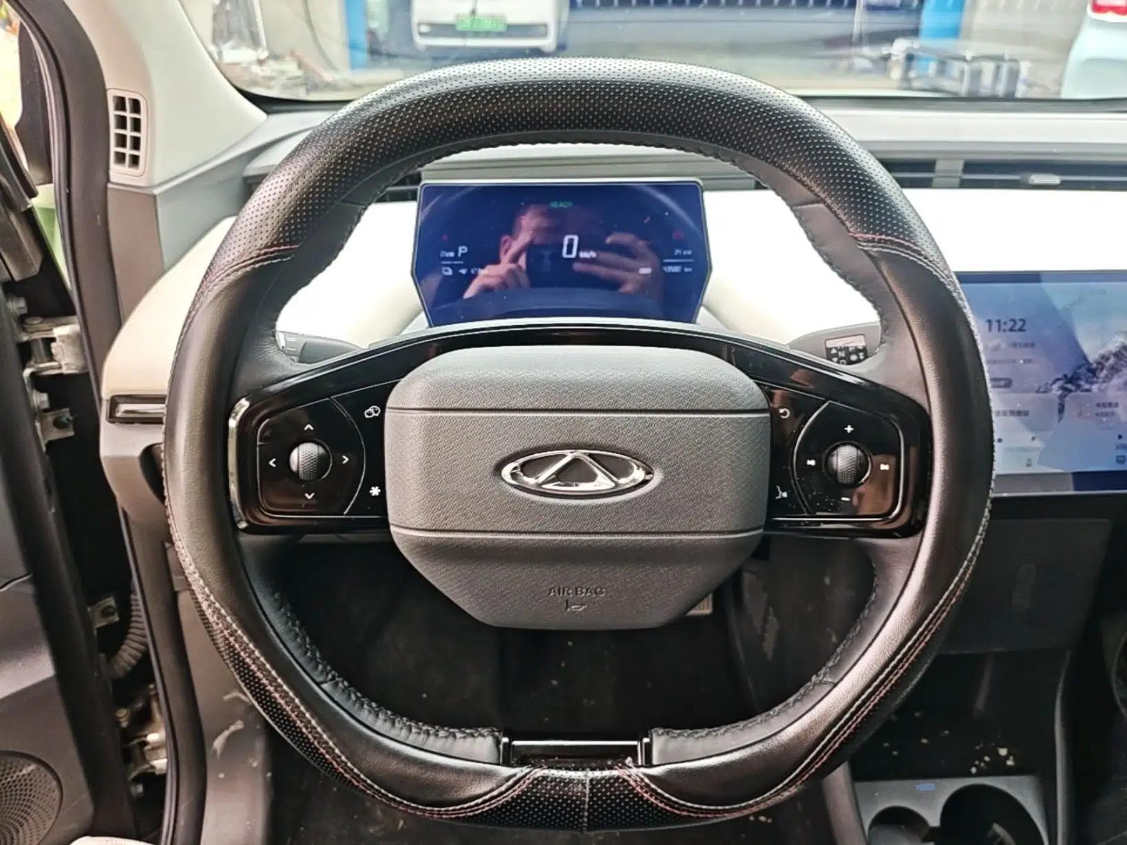 Chery QQ Little Ant 2024 Youth Edition 321km Only Love Version 29.23 kWh — миниатюра 13