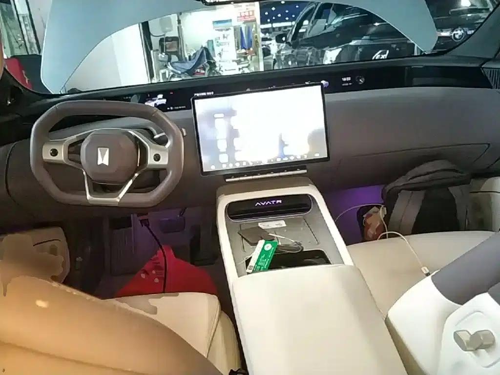 Avita 12 2023 700 Triple Laser Rear-Wheel Drive Luxury Edition — миниатюра 10