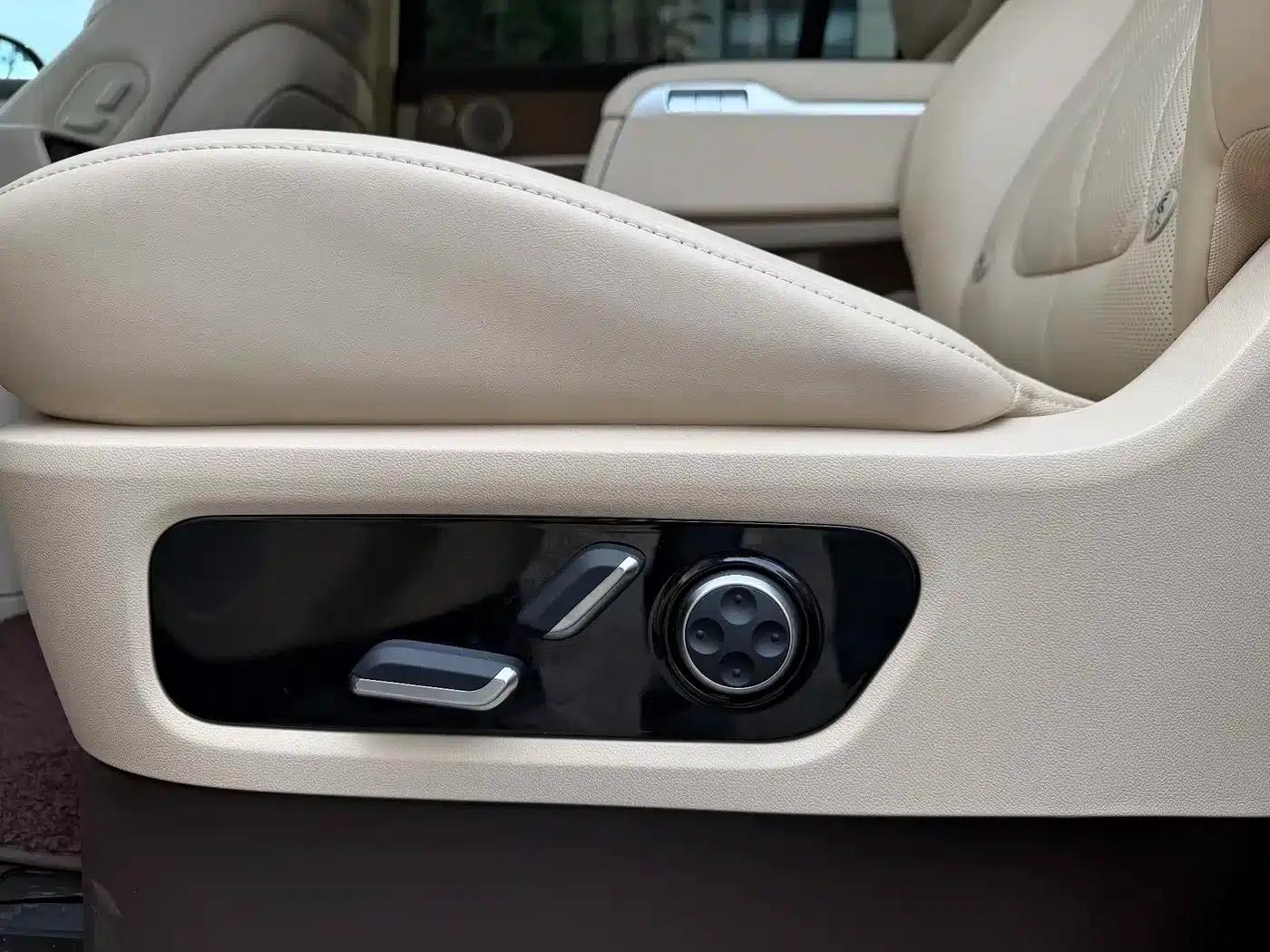 Wenjie M9 2024 Range Extended Max Edition 42kWh 6-Seater — миниатюра 20