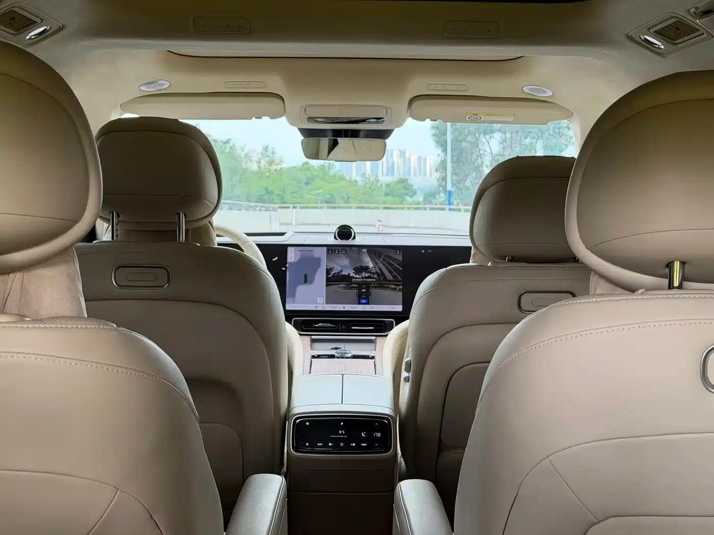 Wenjie M9 2024 Range Extended Max Edition 42kWh 6-Seater — миниатюра 30