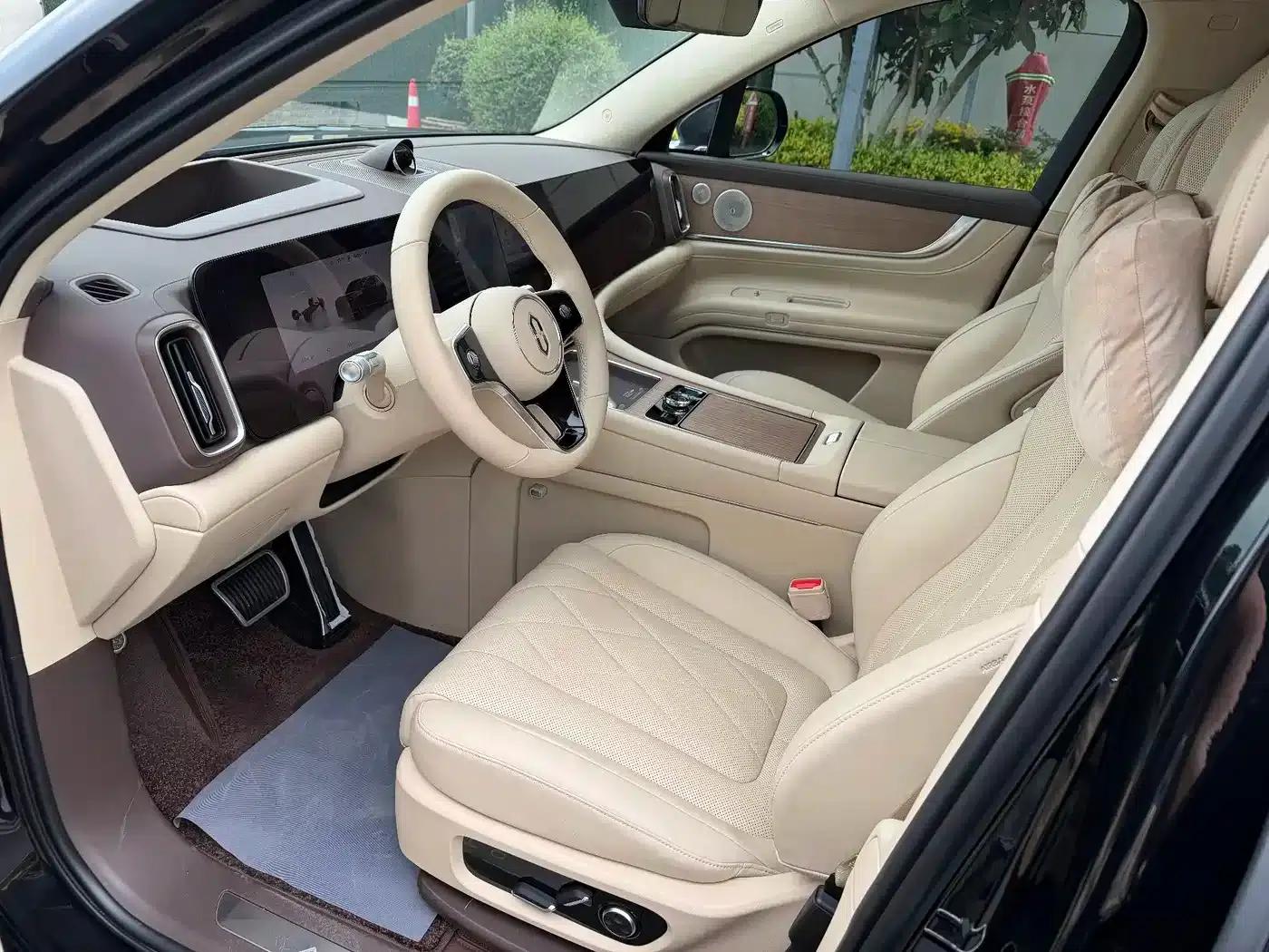 Wenjie M9 2024 Range Extended Max Edition 42kWh 6-Seater — миниатюра 7