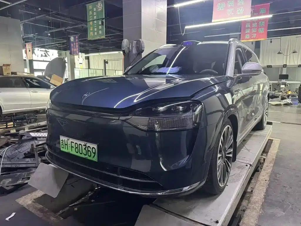 Wenjie M9 2024 Range Extended Max Edition 42kWh 6-Seater — миниатюра 2