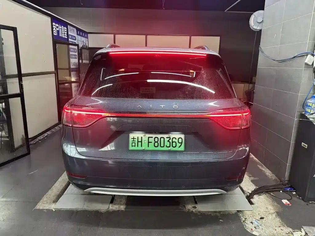 Wenjie M9 2024 Range Extended Max Edition 42kWh 6-Seater — миниатюра 3