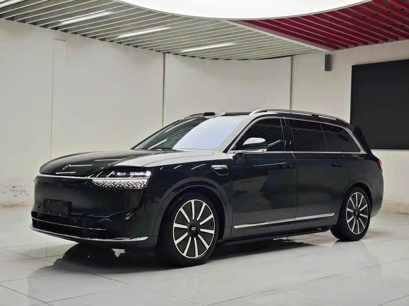 Wenjie M9 2025 Ultra Extended Range Edition (52kWh, 5-seater, 192-line LiDAR) — миниатюра 1