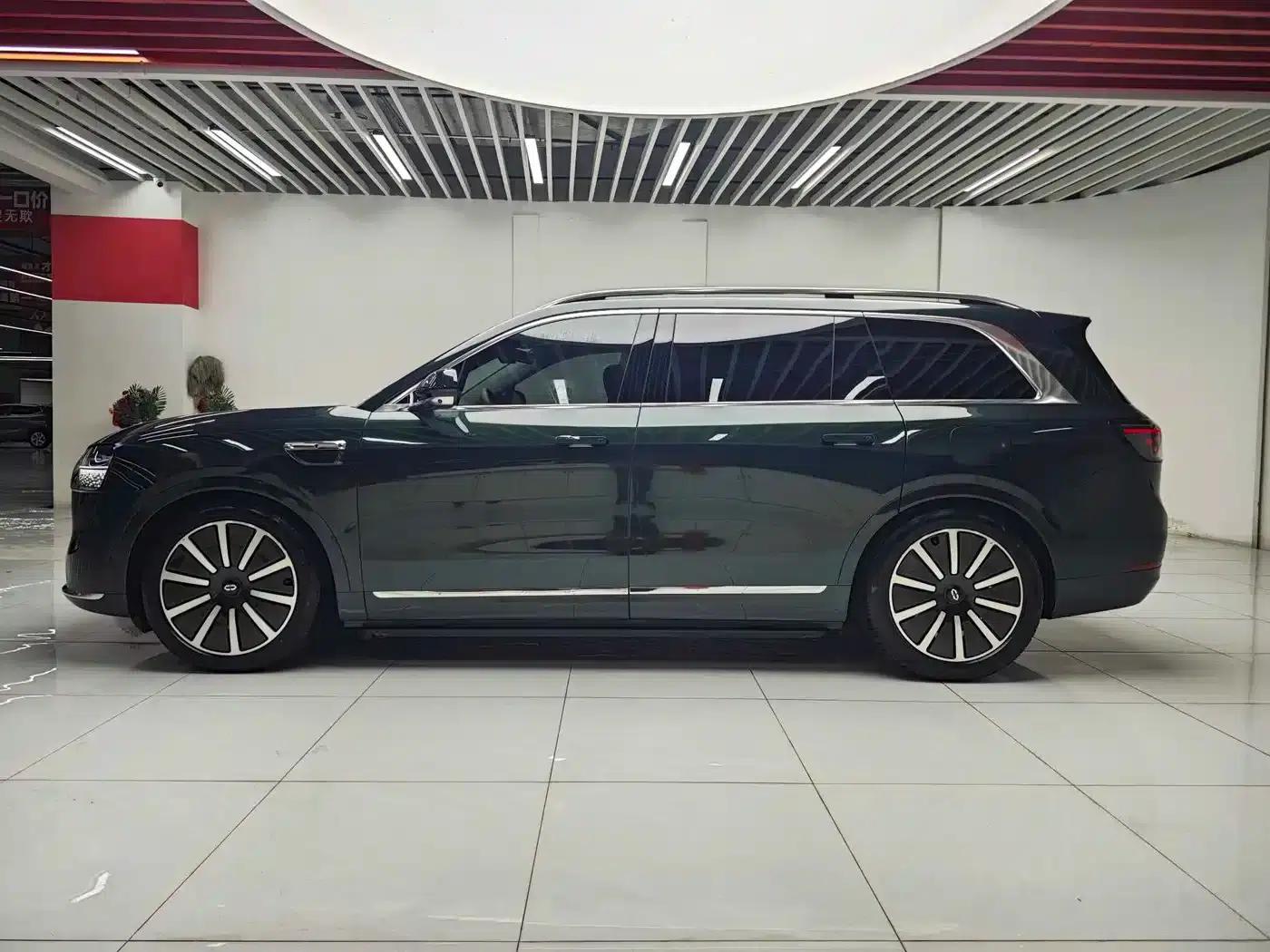Wenjie M9 2025 Ultra Extended Range Edition (52kWh, 5-seater, 192-line LiDAR) — миниатюра 6