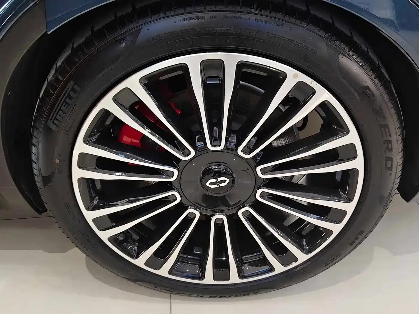 Wenjie M9 2024 Range Extended Ultra Edition 42kWh 6-Seater — миниатюра 14
