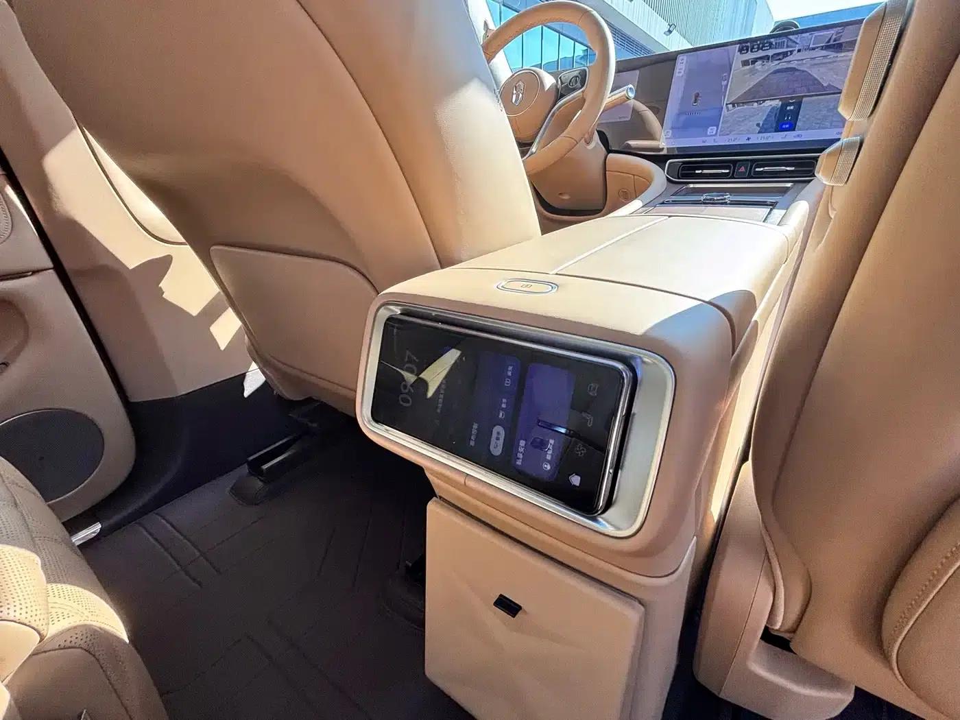 Wenjie M9 2025 Ultra Extended Range Edition 52kWh 6-Seat Version (192-line LiDAR) — миниатюра 14