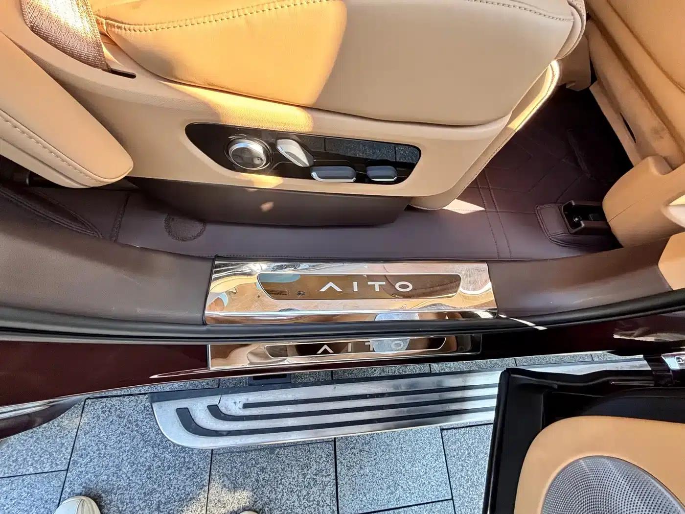 Wenjie M9 2025 Ultra Extended Range Edition 52kWh 6-Seat Version (192-line LiDAR) — миниатюра 21