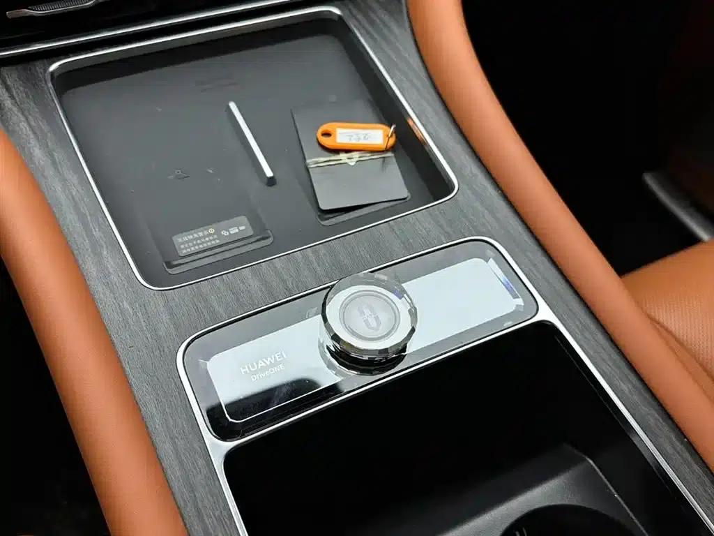 Wenjie M9 2025 Extended Range Max Edition (52kWh, 6-seater, 192-line LiDAR) — миниатюра 16