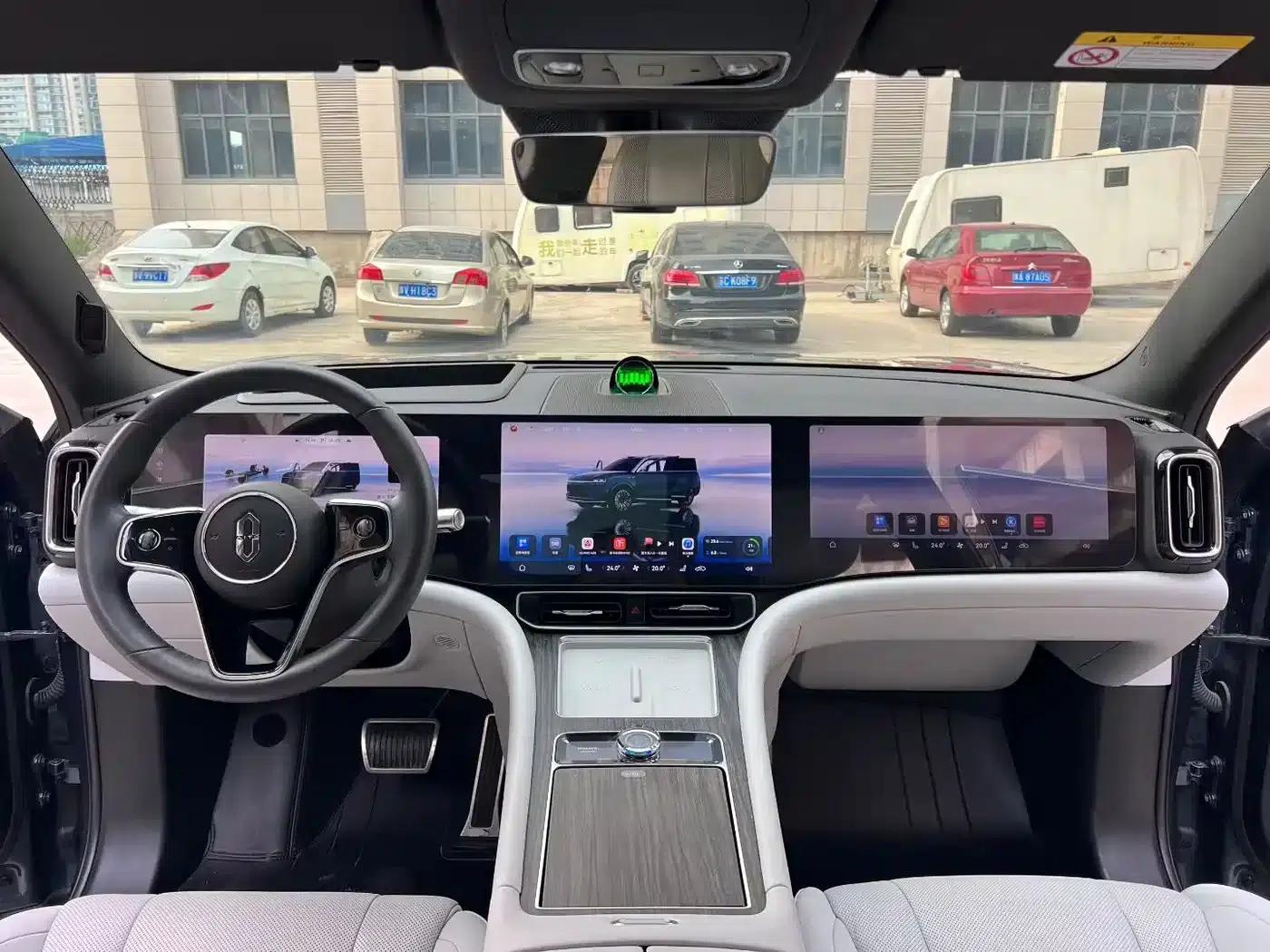 Wenjie M9 2024 Range Extended Ultra Edition 52kWh 6-Seater — миниатюра 6
