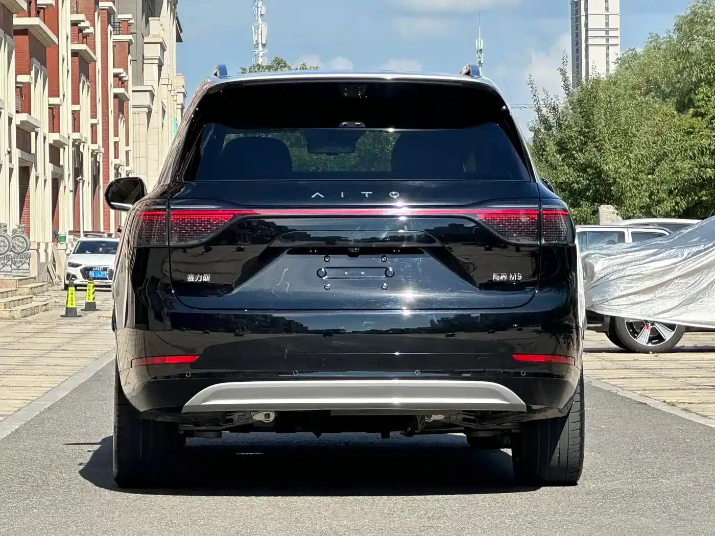 Wenjie M9 2025 Ultra Extended Range Edition 52kWh 6-Seat Version (192-line LiDAR) — миниатюра 3