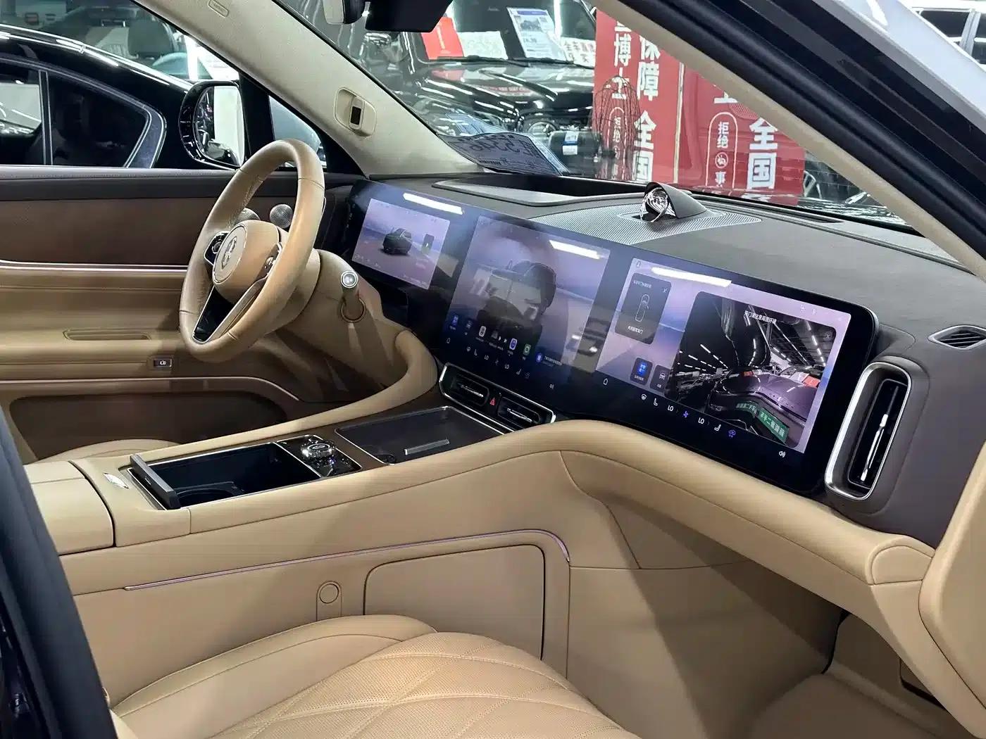 Wenjie M9 2025 Ultra Extended Range Edition 52kWh 6-Seat Version (192-line LiDAR) — миниатюра 26