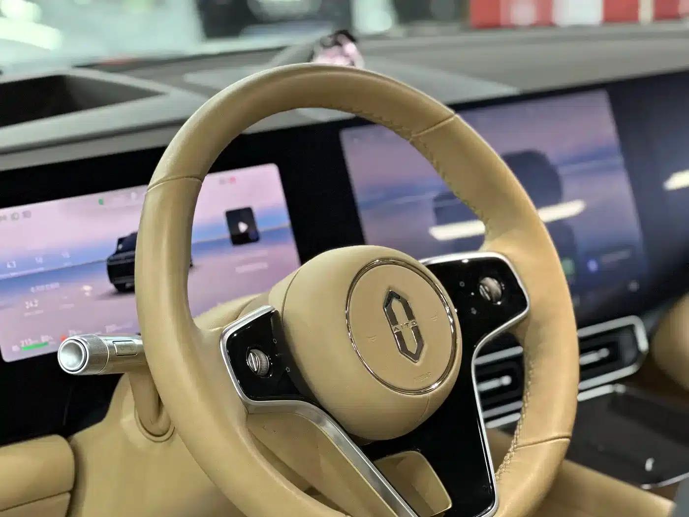 Wenjie M9 2025 Ultra Extended Range Edition 52kWh 6-Seat Version (192-line LiDAR) — миниатюра 44