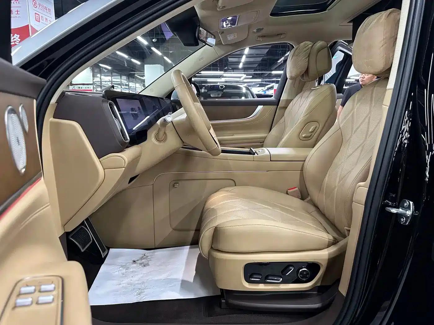 Wenjie M9 2025 Ultra Extended Range Edition 52kWh 6-Seat Version (192-line LiDAR) — миниатюра 46