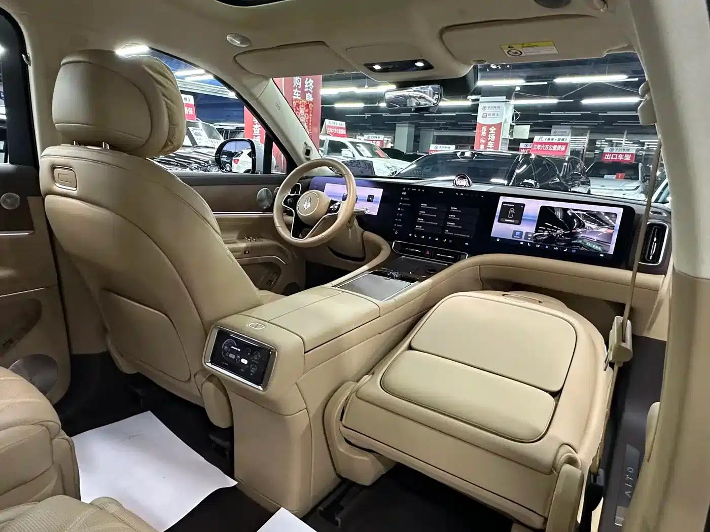 Wenjie M9 2025 Ultra Extended Range Edition 52kWh 6-Seat Version (192-line LiDAR) — миниатюра 56