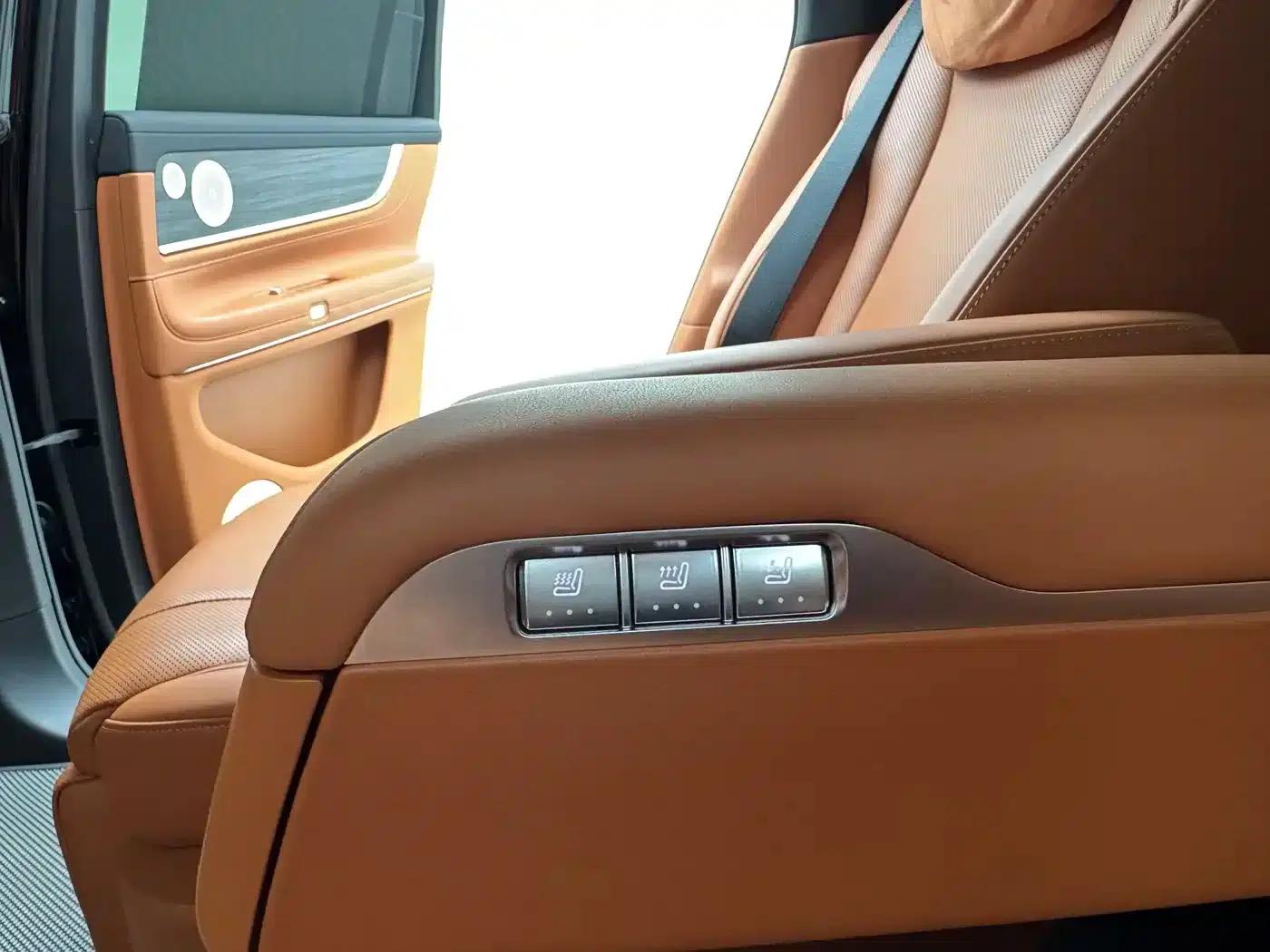 Wenjie M9 2024 Range Extended Max Edition 42kWh 6-Seater — миниатюра 4