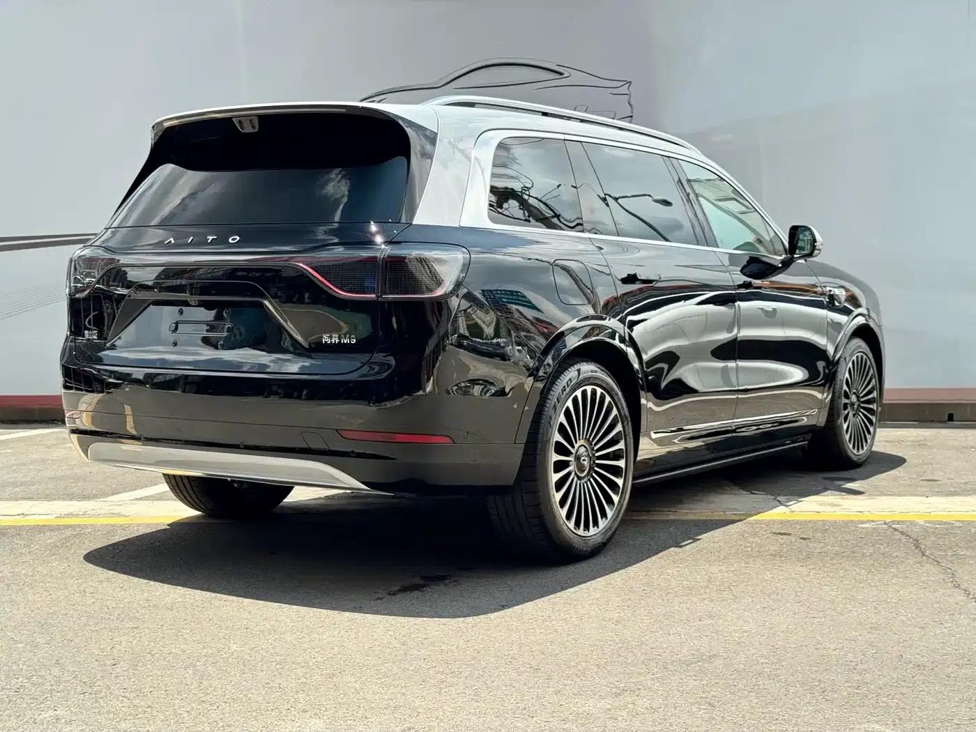 Wenjie M9 2025 Ultra Extended Range Edition 52kWh 6-Seat Version (192-line LiDAR) — миниатюра 6