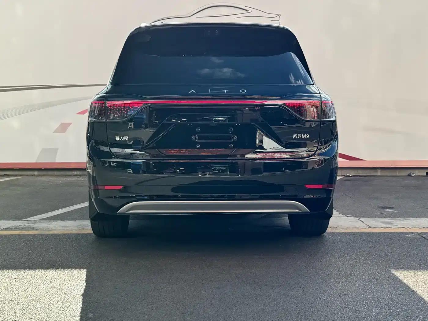 Wenjie M9 2025 Ultra Extended Range Edition (52kWh, 6-seater, 192-line LiDAR) — миниатюра 5