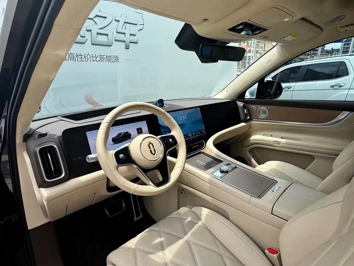 Wenjie M9 2025 Ultra Extended Range Edition (52kWh, 6-seater, 192-line LiDAR) — миниатюра 7