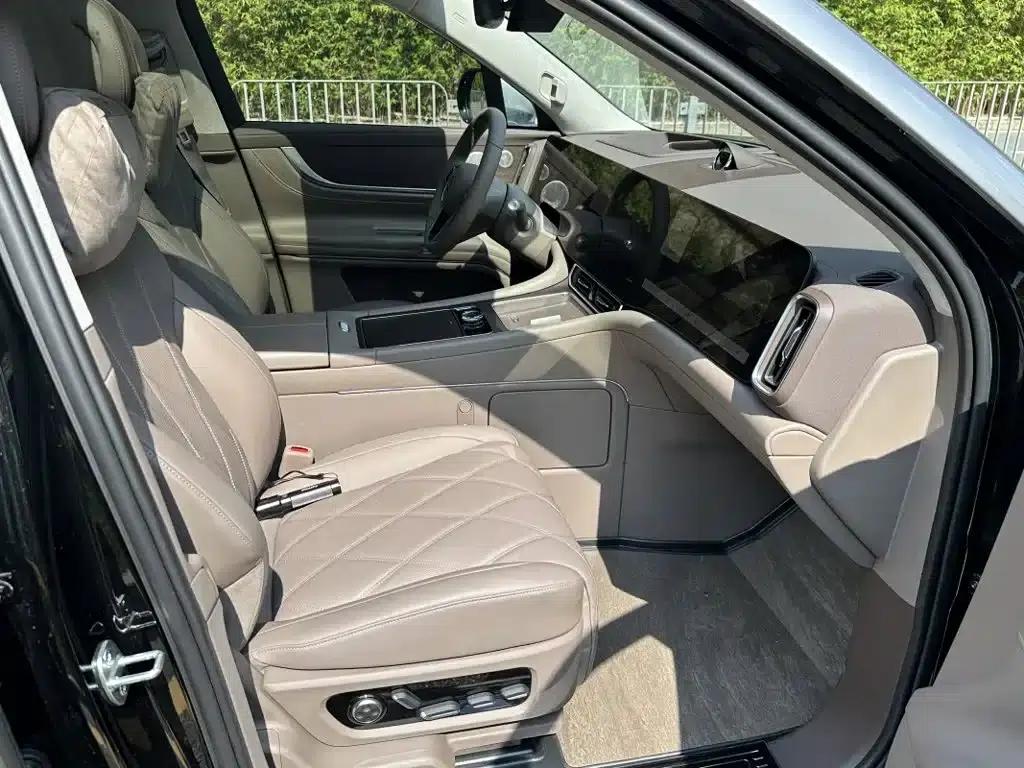Wenjie M9 2025 Ultra Extended Range Edition (52kWh, 6-seater, 192-line LiDAR) — миниатюра 10