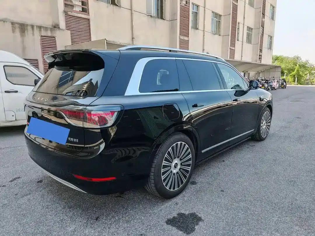 Wenjie M9 2025 Extended Range Ultra Edition 52kWh 5-Seat Version (192-line LiDAR) — миниатюра 3